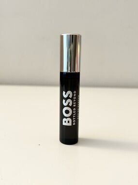 🌸HUGO BOSS Boss Bottled Beyond EDP Travel Spray 10 mL